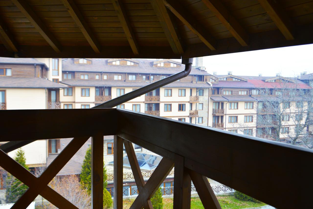 Neon Gondola Lift Apartments Bansko Bilik gambar